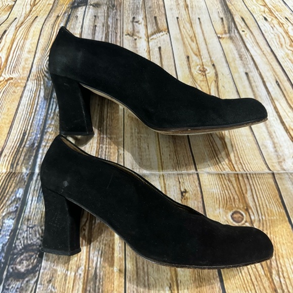 J Peterman Co Black Suede Suede 2.5” Block Slip On Heels Womans Sizeans Size 7.5 - Picture 3 of 5